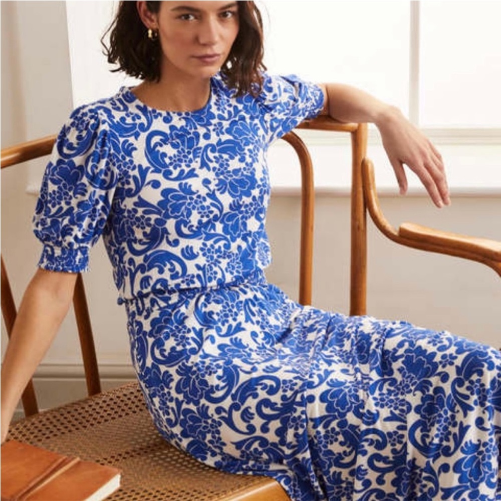 Boden Sophia Smocked Jersey Midi Dress Blue and White Floral 6L NWT Hard to Find